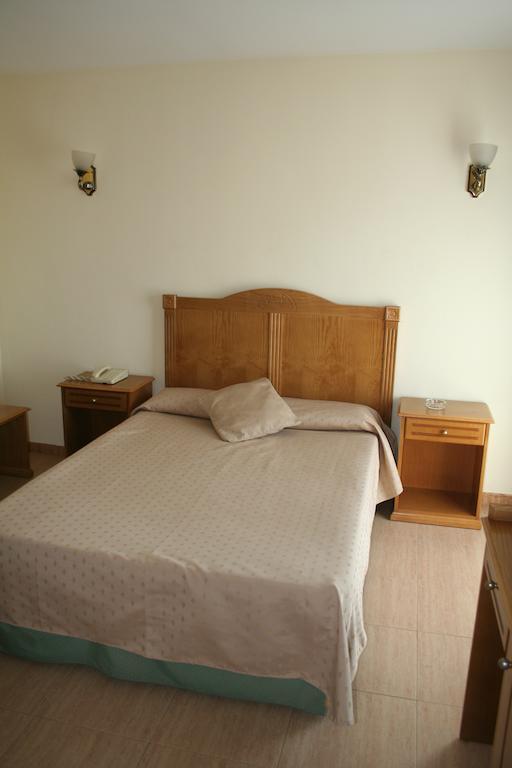 Hotel Austria 76 Sagunto 객실 사진